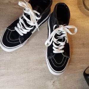 black hightop vans